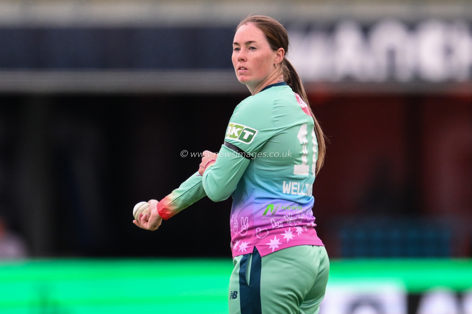 Amanda-Jade Wellington of Oval Invincibles prepares to bowl during the The Hundred match Manchester Originals Women vs Oval Invincibles Women at Old Trafford, Manchester, United Kingdom, 6th August 2024

(Photo by Craig Thomas/News Images)