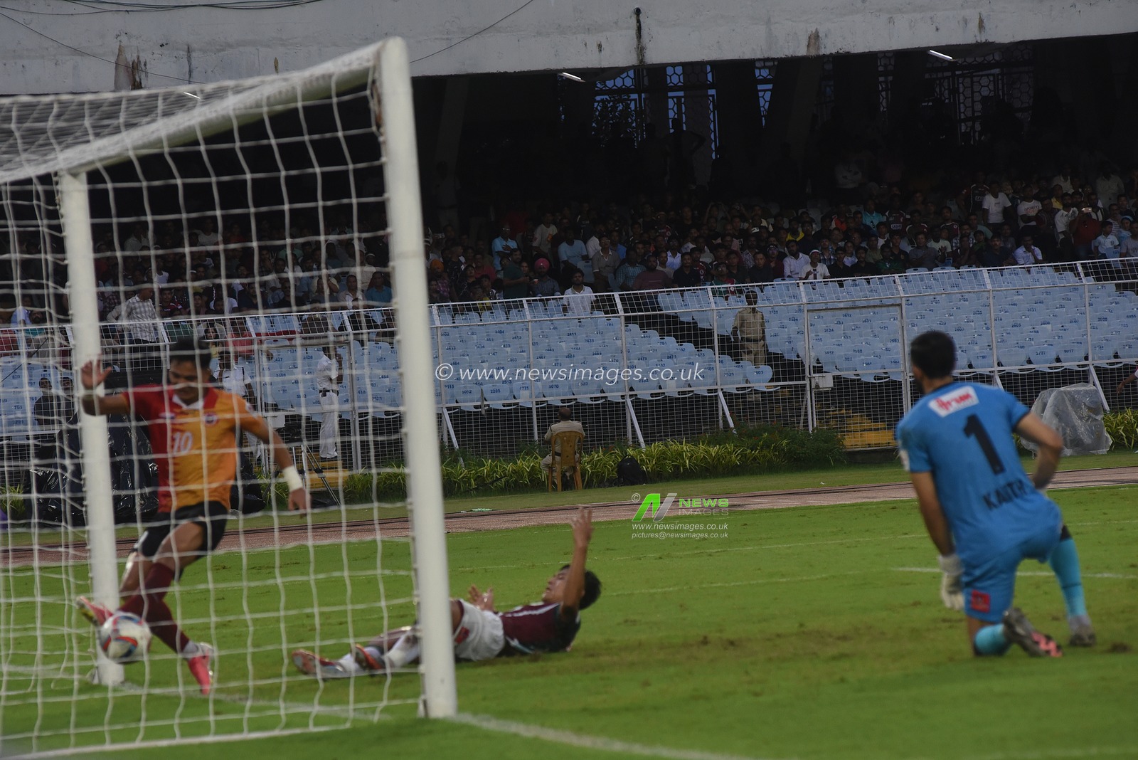 East Bengal FC player Edmund Lalrindika scores during the 135th Durand Cup final against Mohun Bagan Super Giant at the Vivekananda Yuba Bharati Krirangan in Kolkata, India, August 23, 2026. Photo by Debajyoti Chakraborty.(Photo: Debajyoti Chakraborty/News Images)