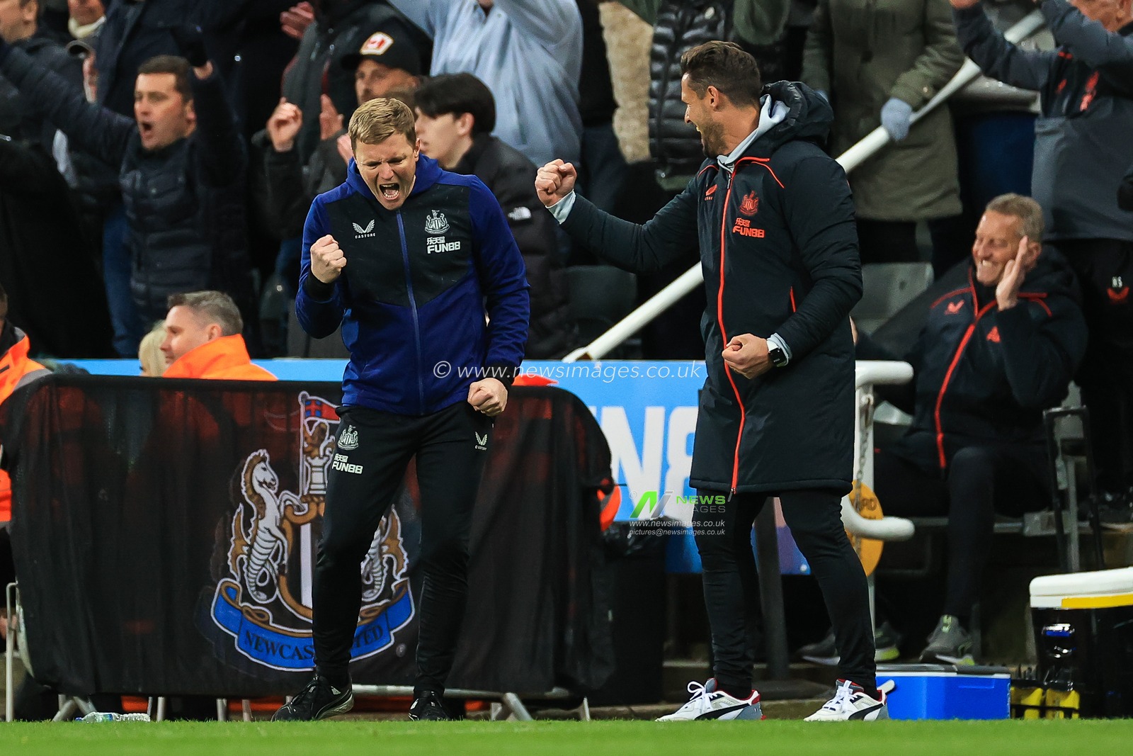 Eddie Howe manager of Newcastle United celebrates his side victory at the final whistle