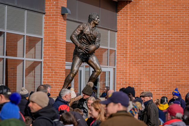 A general view of fans around the John S Holmes statue during the Betfred Super League round 1 match Leeds Rhinos vs Warrington Wolves at AMT Headingley Stadium, Leeds, United Kingdom on 29 March 2026

(Photo by Maynard Manyowa/News Images)