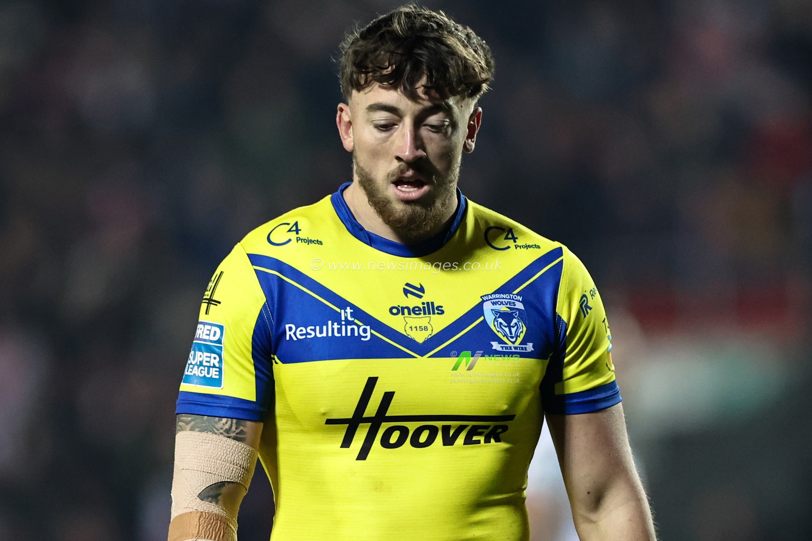 Matty Ashton of Warrington Wolves during the Betfred Super League Round 5 match St Helens vs Warrington Wolves at Totally Wicked Stadium, St Helens, United Kingdom, 21st March 2025

(Photo by Mark Cosgrove/News Images)
