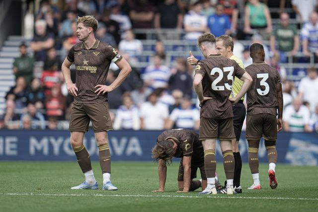 Brentford players during the Pre-season friendly match Queens Park Rangers vs Brentford at Kiyan Prince Foundation Stadium, London, United Kingdom, 2nd August 2025

(Photo by Harvey Murphy/News Images)