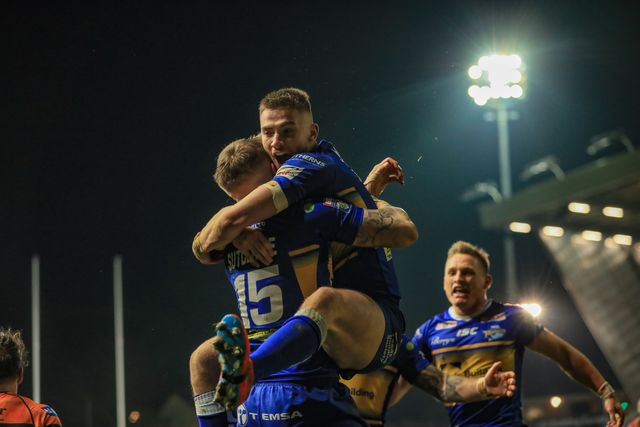 Betfred Super League round 8 Leeds Rhinos vs Castleford Tigers