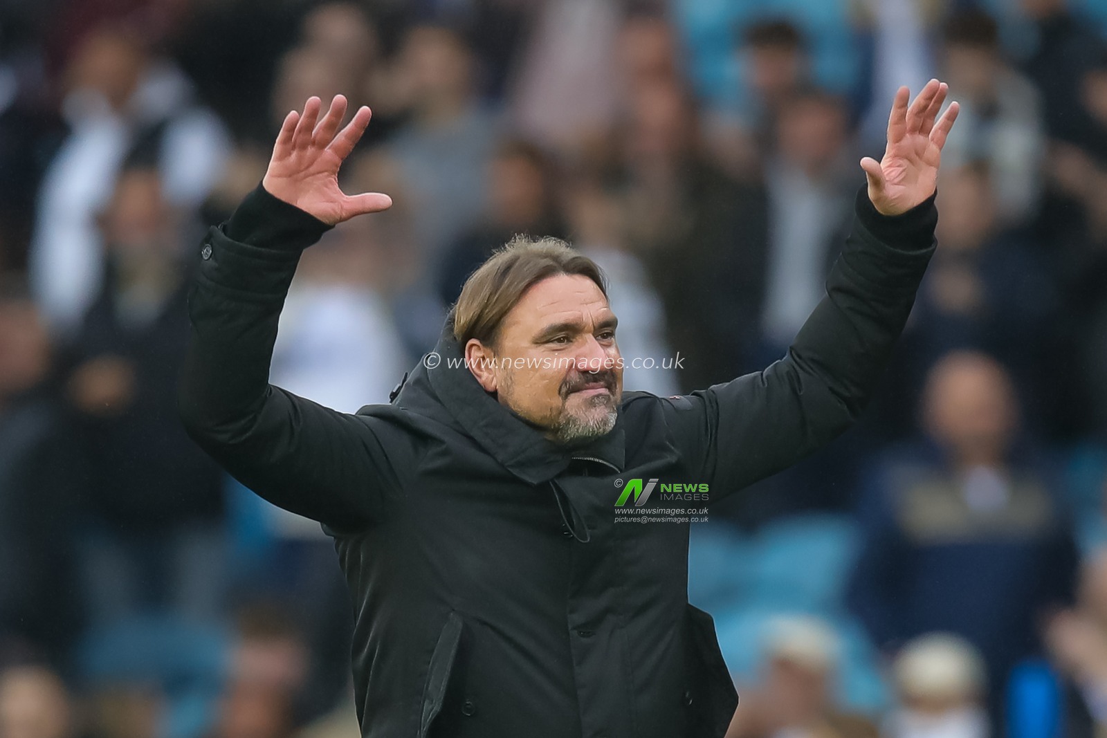 Daniel Farke manager of Leeds United celebrates with the supporters after the Sky Bet Championship match Leeds United vs Huddersfield Town at Elland Road, Leeds, United Kingdom, 28th October 2023

(Photo by James Heaton/News Images)