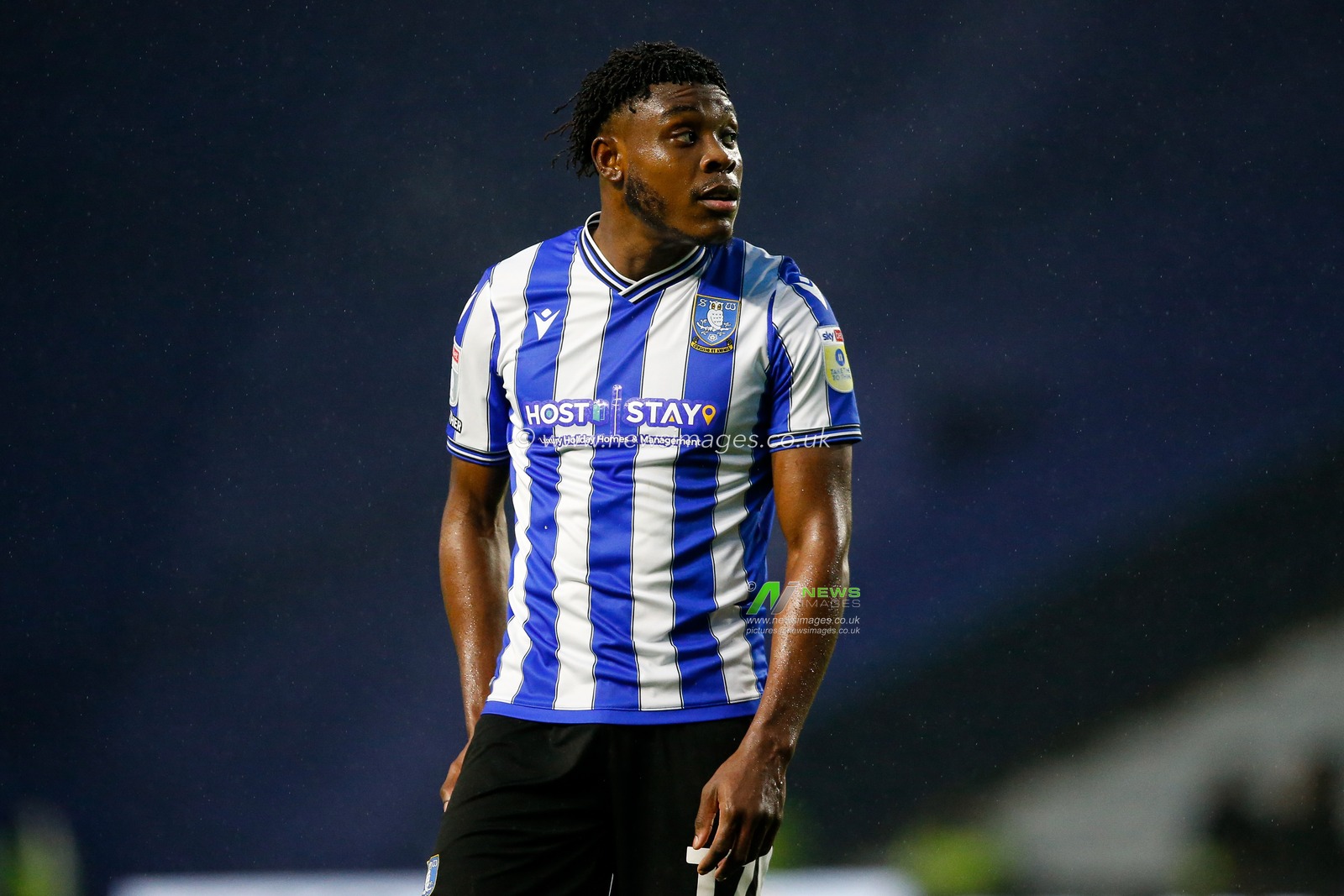 Fisayo Dele-Bashiru #17 of Sheffield Wednesday during the Sky Bet League 1 match Sheffield Wednesday vs Shrewsbury Town at Hillsborough, Sheffield, United Kingdom, 19th November 2022

(Photo by Ben Early/News Images)