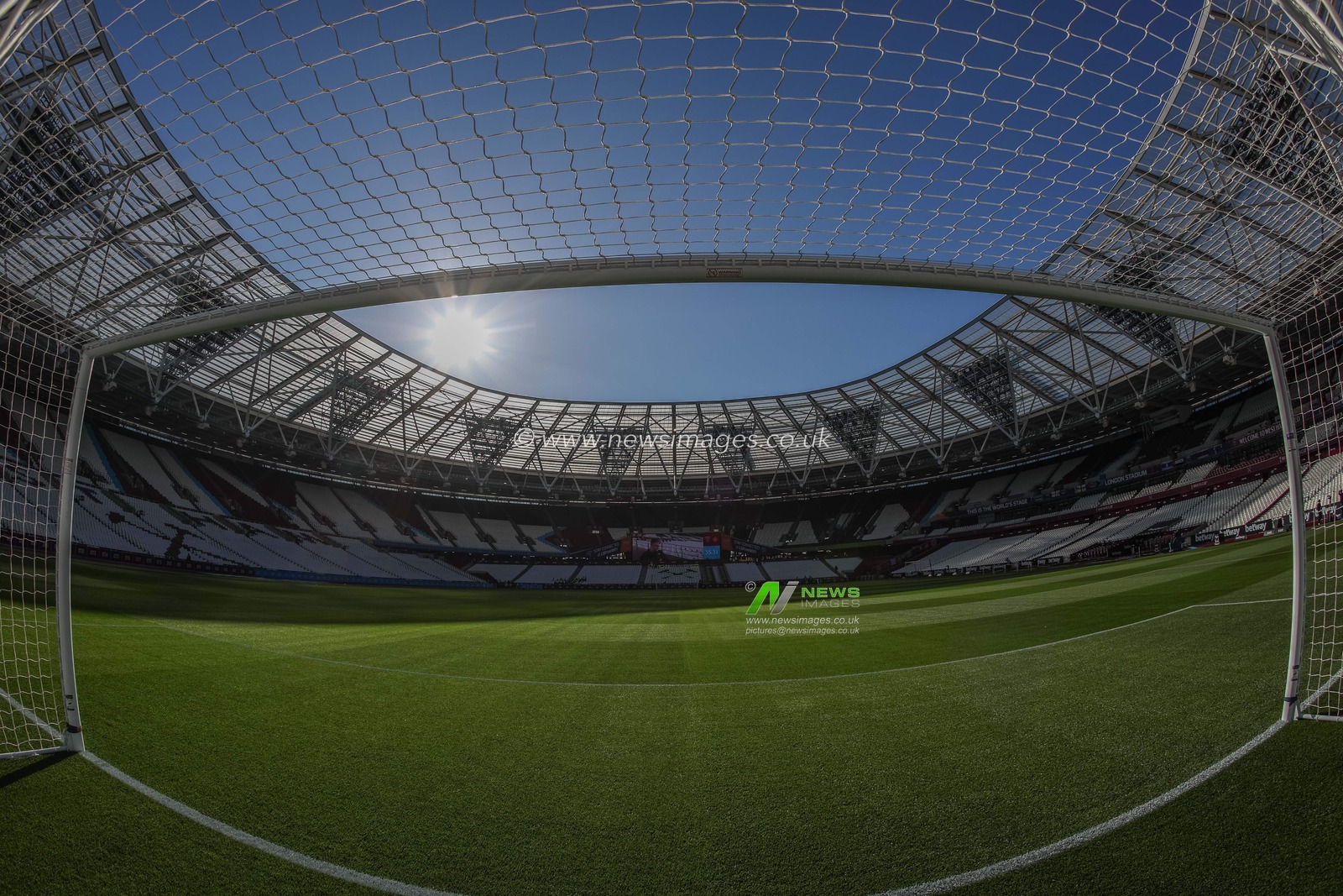 The sun bursts over The London Stadium during the Premier League match West Ham United vs Manchester United at London Stadium, London, United Kingdom, 27th October 2024

(Photo by Mark Cosgrove/News Images)