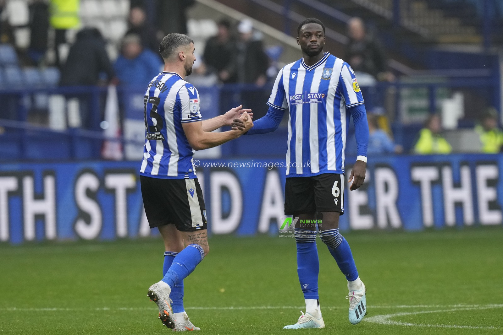 Callum Paterson #13 shoes hands with Dominic Iorfa #6 of Sheffield Wednesday after the Sky Bet League 1 match Sheffield Wednesday vs Burton Albion at Hillsborough, Sheffield, United Kingdom, 29th October 2022

(Photo by Steve Flynn/News Images)