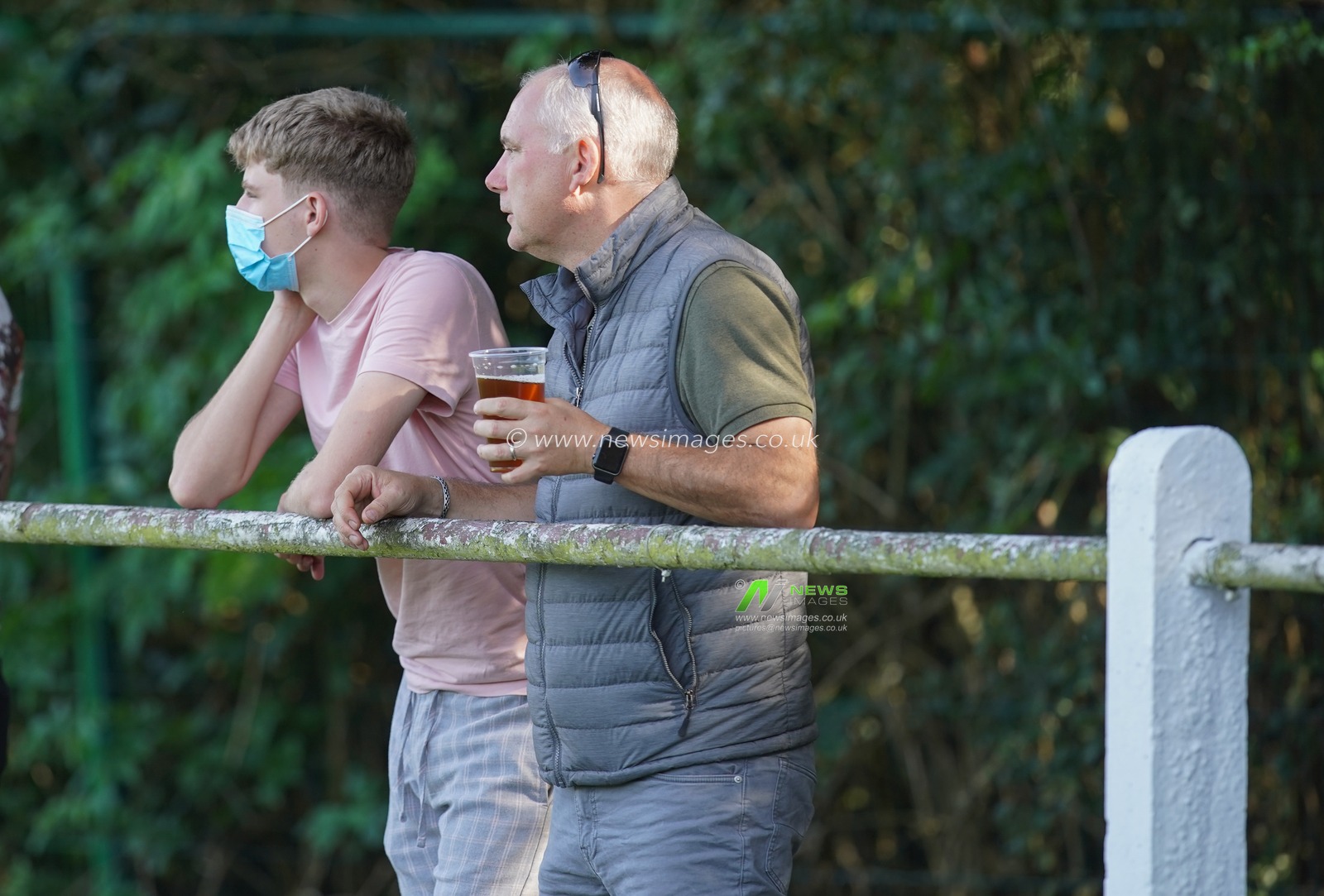 Supports enjoying the football match.. Aveley beat Harpenden Town FC 3:0