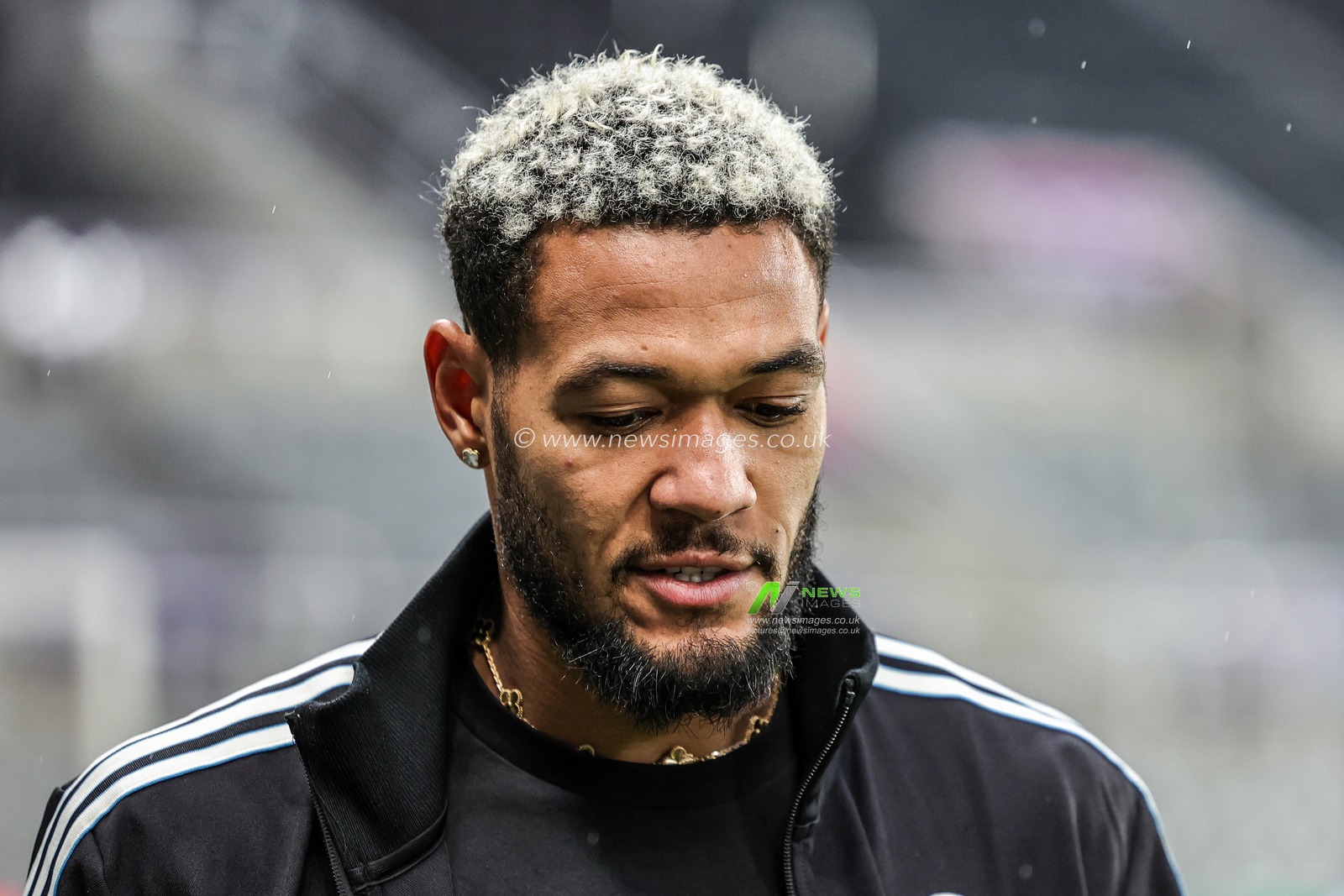 Joelinton of Newcastle United arrives during the UEFA Champions League Matchday 3 of 8 Newcastle United vs Benfica at St. James's Park, Newcastle, United Kingdom, 21st October 2025

(Photo by Mark Cosgrove/News Images)