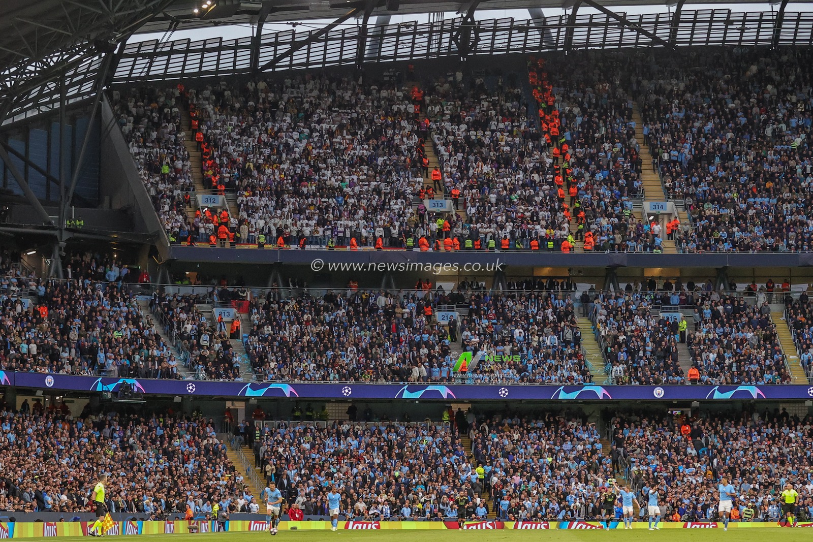 The Real Madrid fans during the UEFA Champions League Semi-Final Second Leg Manchester City vs Real Madrid at Etihad Stadium, Manchester, United Kingdom, 17th May 2023

(Photo by Mark Cosgrove/News Images)
