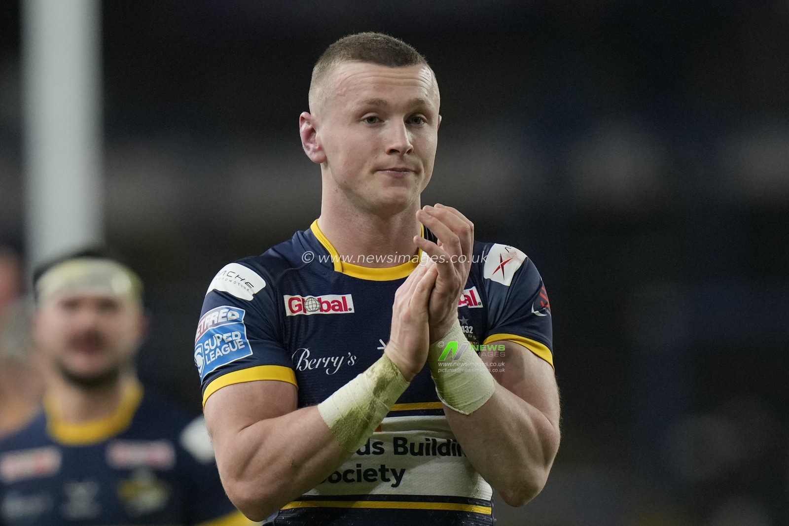 Harry Newman #3 of Leeds Rhinos salutes the fans after the Betfred Super League Round 4 match Leeds Rhinos vs Wakefield Trinity at Headingley Stadium, Leeds, United Kingdom, 10th March 2023

(Photo by Steve Flynn/News Images)