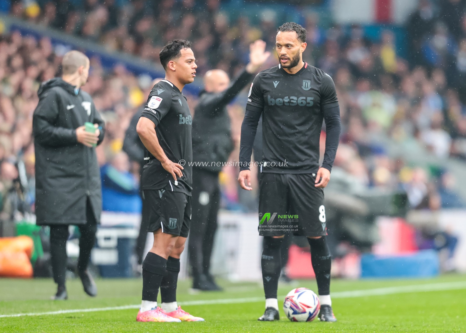 Lewis Baker of Stoke City and Million Manhoef of Stoke City prepare for a free kick during the Sky Bet Championship match Leeds United vs Stoke City at Elland Road, Leeds, United Kingdom, 21st April 2025

(Photo by Richard Bierton/News Images)