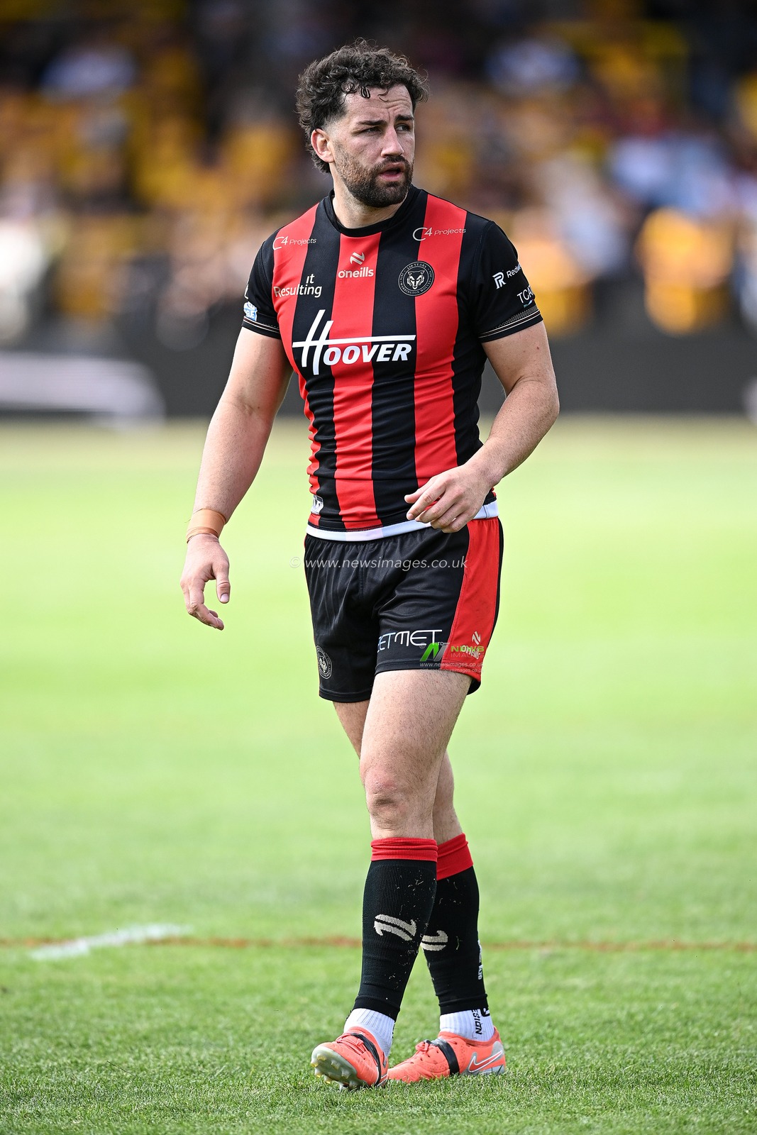 Toby King of Warrington Wolves during the Betfred Super League round 21 match Castleford Tigers vs Warrington Wolves at OneBore Stadium, Castleford, Untied Kingdom on 01 August 2026

(Photo by Ben Roberts/News Images)
