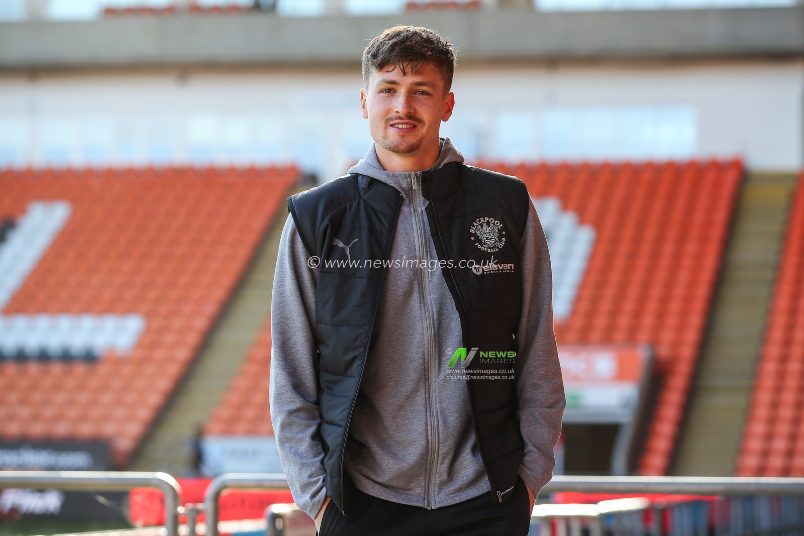 Zac Ashworth of Blackpool arrives ahead of the Sky Bet League 1 match Blackpool vs Barnsley at Bloomfield Road, Blackpool, United Kingdom, 19th October 2024

(Photo by Gareth Evans/News Images)