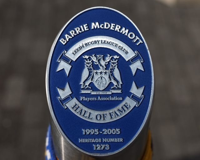 Barry McDermott hall of fame heritage badge during the Betfred Super League round 9 match Leeds Rhinos vs Hull KR at Headingley Stadium, Leeds, United Kingdom, 25th April 2025

(Photo by Mark Cosgrove/News Images)