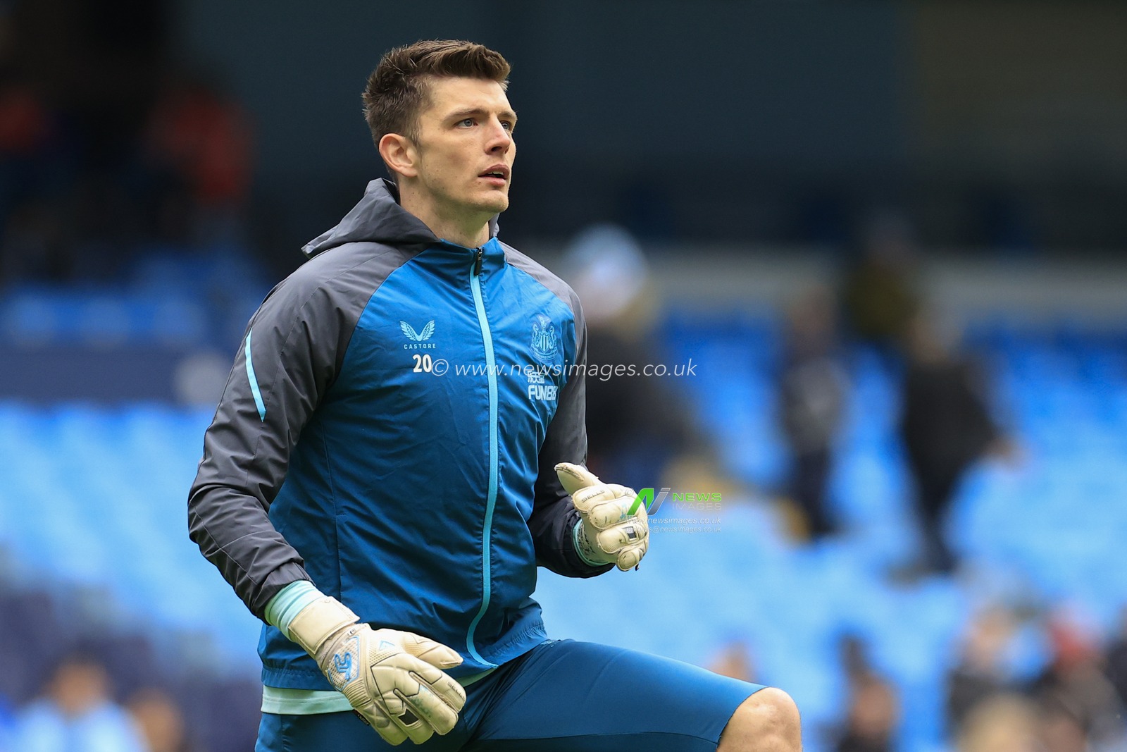 Nick Pope #22 of Newcastle United during the warm up ahead of the Premier League match Manchester City vs Newcastle United at Etihad Stadium, Manchester, United Kingdom, 4th March 2023

(Photo by Conor Molloy/News Images)