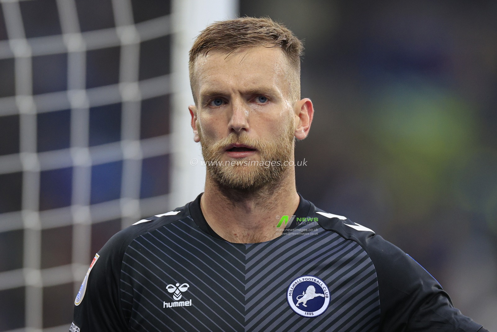 George Long #1 of Millwall during the Sky Bet Championship match Huddersfield Town vs Millwall at John Smith's Stadium, Huddersfield, United Kingdom, 29th October 2022

(Photo by Conor Molloy/News Images)