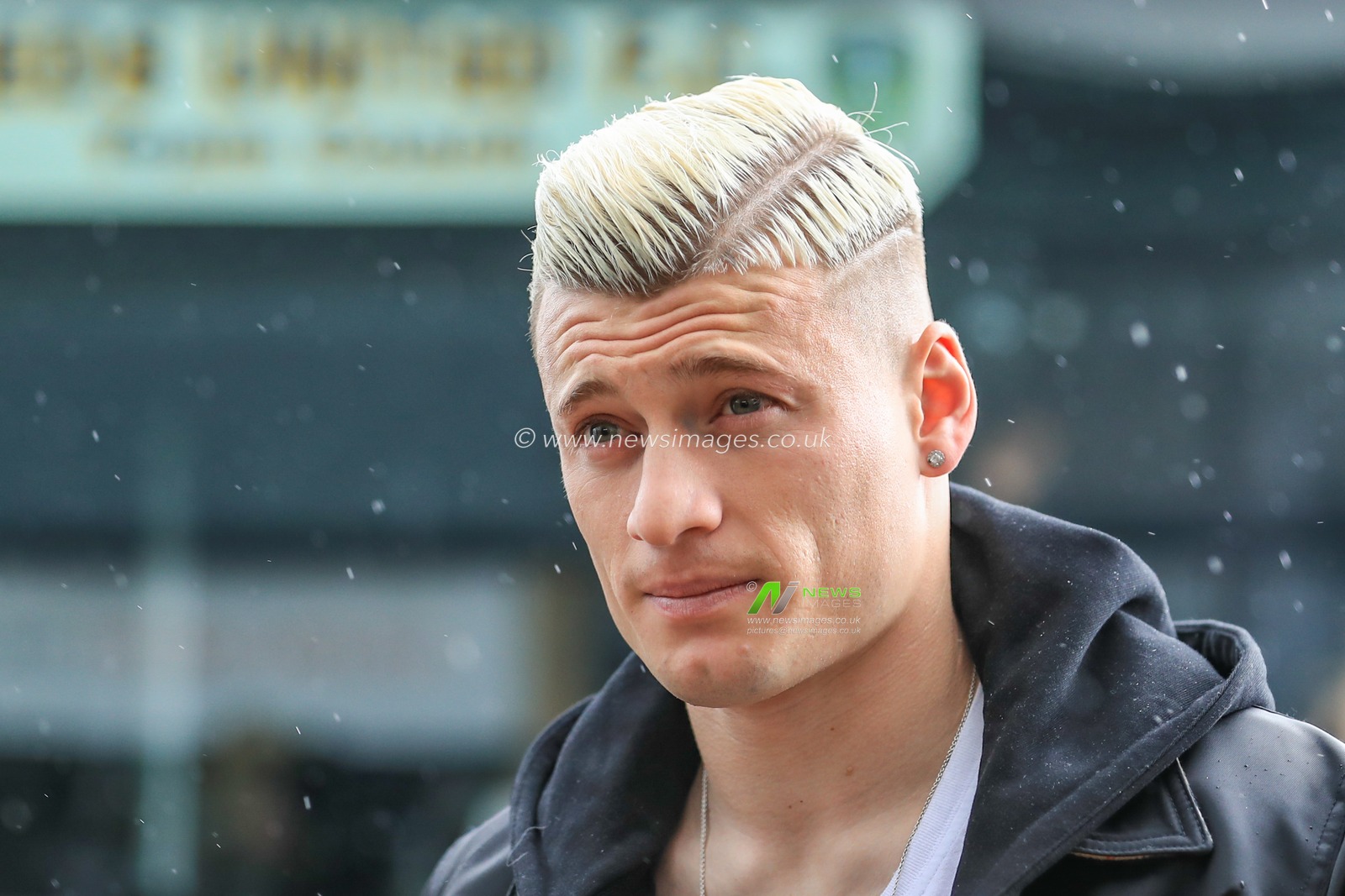 11th May 2019, Pride Park, Derby, England; Sky Bet Championship Play-offs Semi-Final 1st leg, Derby County vs Leeds United ; Ezgjan Alioski (10) of Leeds Utd arrives at pride park



Credit: Mark Cosgrove/News Images 

English Football League images are subject to DataCo Licence