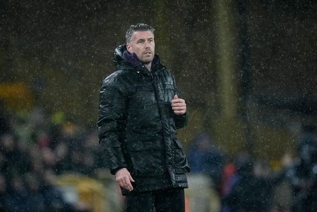 Rob Edwards manager of Wolverhampton Wanderers gives his team instructions  during the Premier League match Wolverhampton Wanderers vs Aston Villa at Molineux, Wolverhampton, United Kingdom on 27 February 2026

(Photo by Maynard Manyowa/News Images)