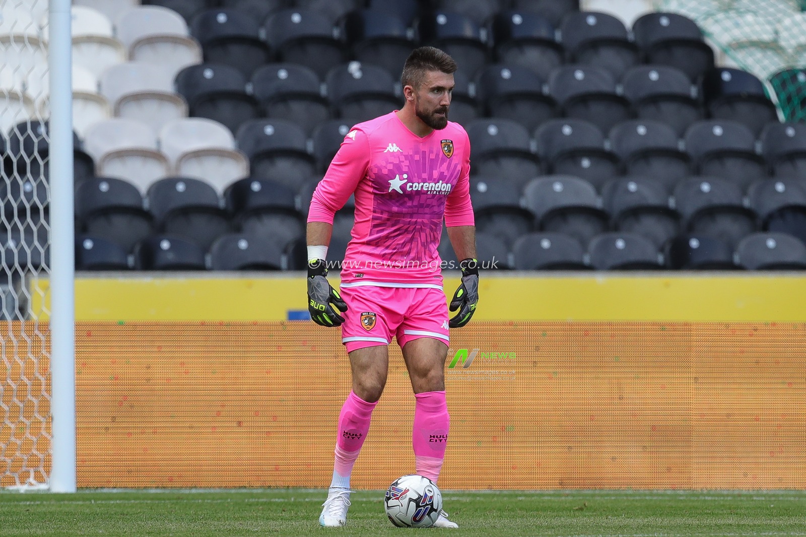 Matt Ingram #1 of Hull City during the Pre-season friendly match Hull City vs Nantes at MKM Stadium, Hull, United Kingdom, 29th July 2023

(Photo by James Heaton/News Images)