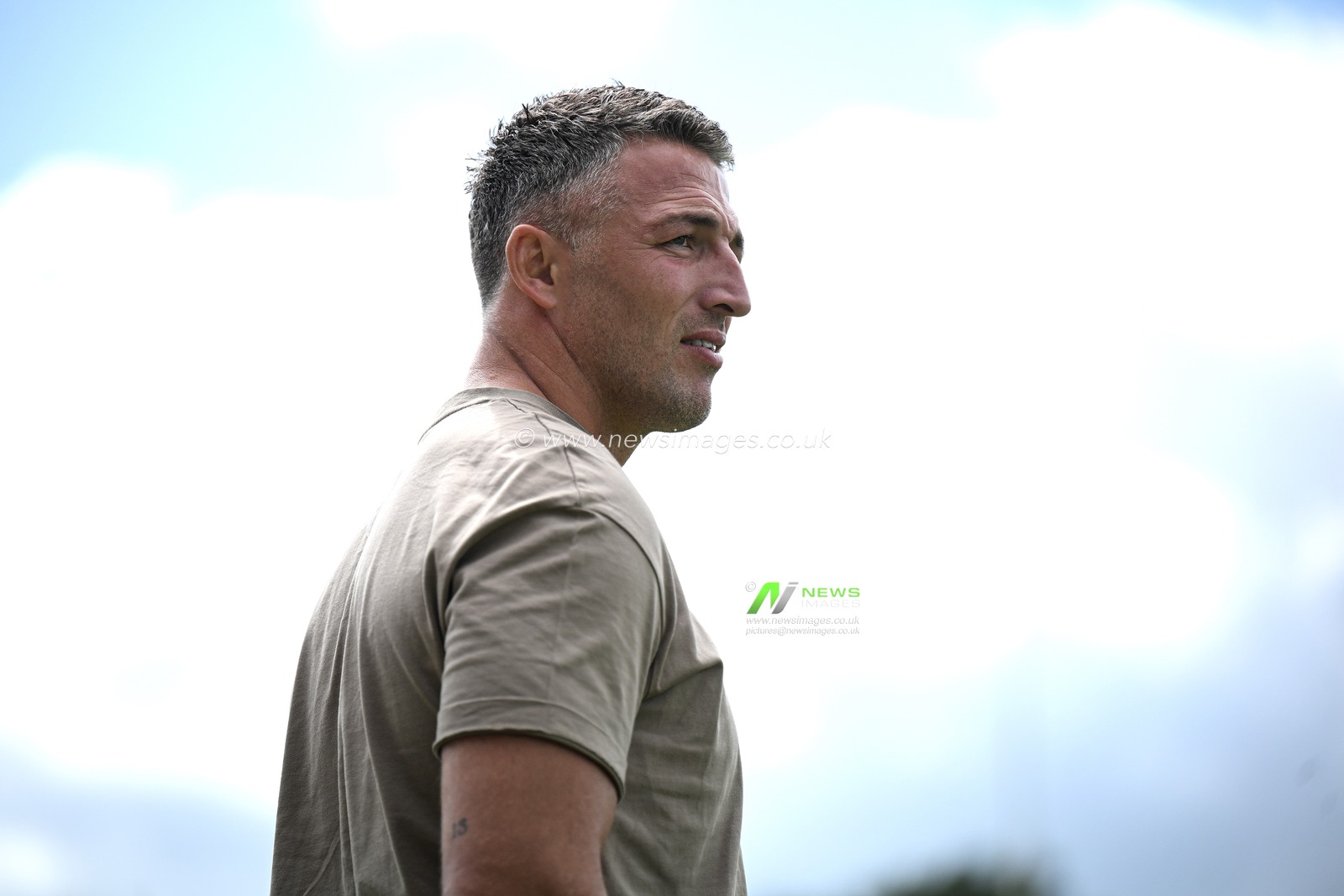 Sam Burgess, Head Coach of Warrington Wolves looks on prior to the Betfred Super League round 21 match Castleford Tigers vs Warrington Wolves at OneBore Stadium, Castleford, Untied Kingdom on 01 August 2026

(Photo by Ben Roberts/News Images)
