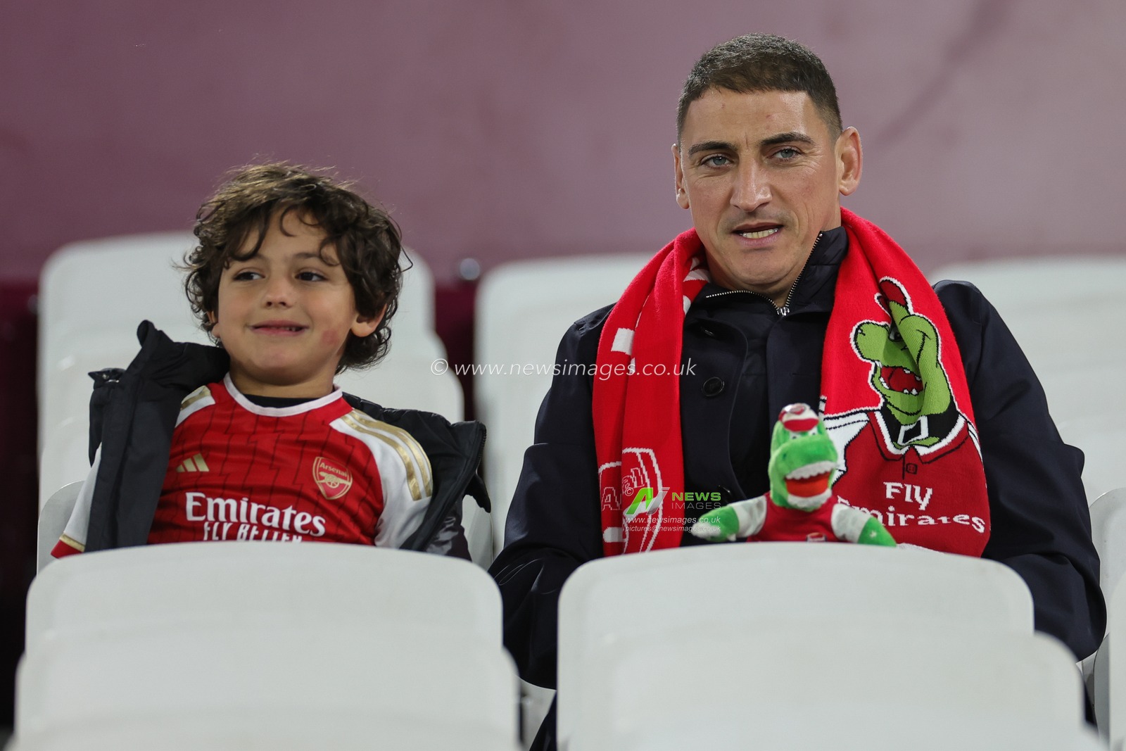Arsenal fans arrive ahead of the Carabao Cup Fourth Round match West Ham United vs Arsenal at London Stadium, London, United Kingdom, 1st November 2023

(Photo by Mark Cosgrove/News Images)