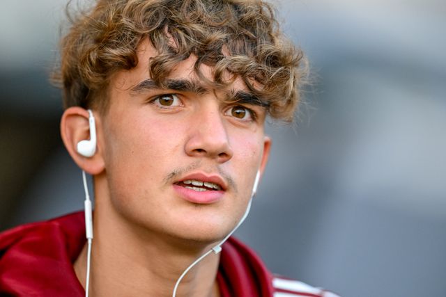 Max Dowman of Arsenal  walks out to check the pitch prior to the the Carabao Cup Round 3 match Port Vale vs Arsenal at Vale Park, Burslem, United Kingdom, 24th September 2025

(Photo by Adam Gee/News Images)