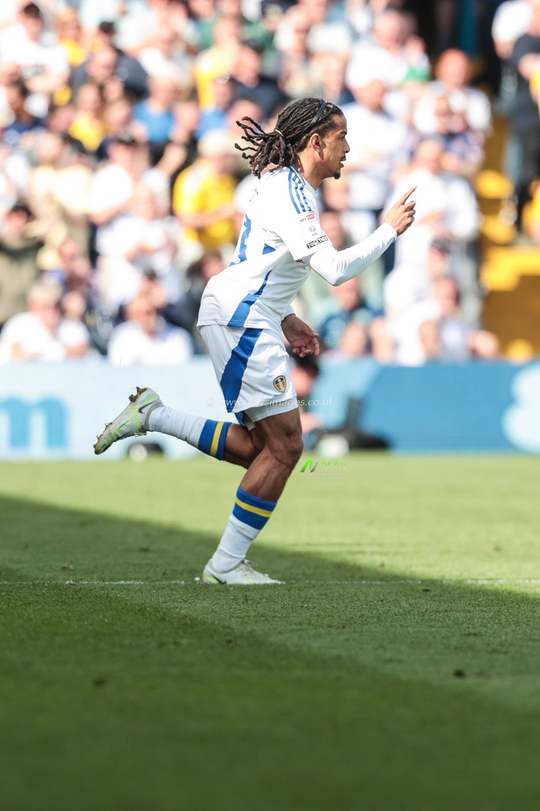 Isaac Schmidt of Leeds United enters the pitch during the Sky Bet Championship match Leeds United vs Preston North End at Elland Road, Leeds, United Kingdom, 12th April 2025

(Photo by Richard Bierton/News Images)