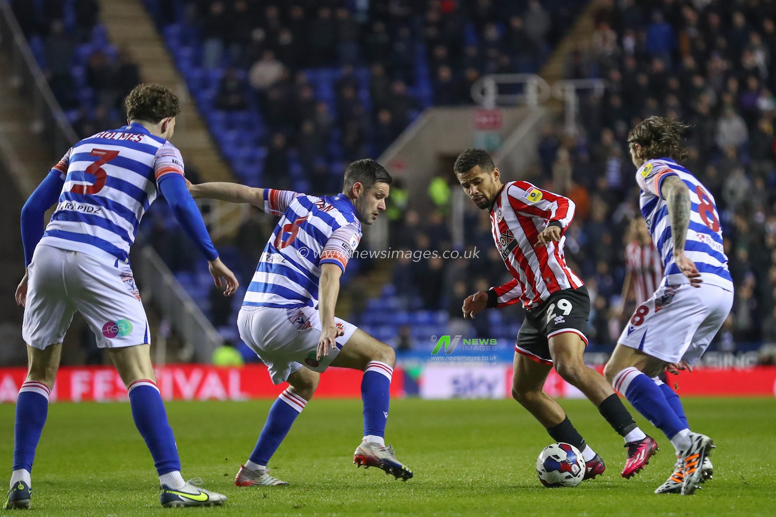 Iliman Ndiaye #29 of Sheffield United in action during the Sky Bet Championship match Reading vs Sheffield United at Select Car Leasing Stadium, Reading, United Kingdom, 7th March 2023

(Photo by Gareth Evans/News Images)