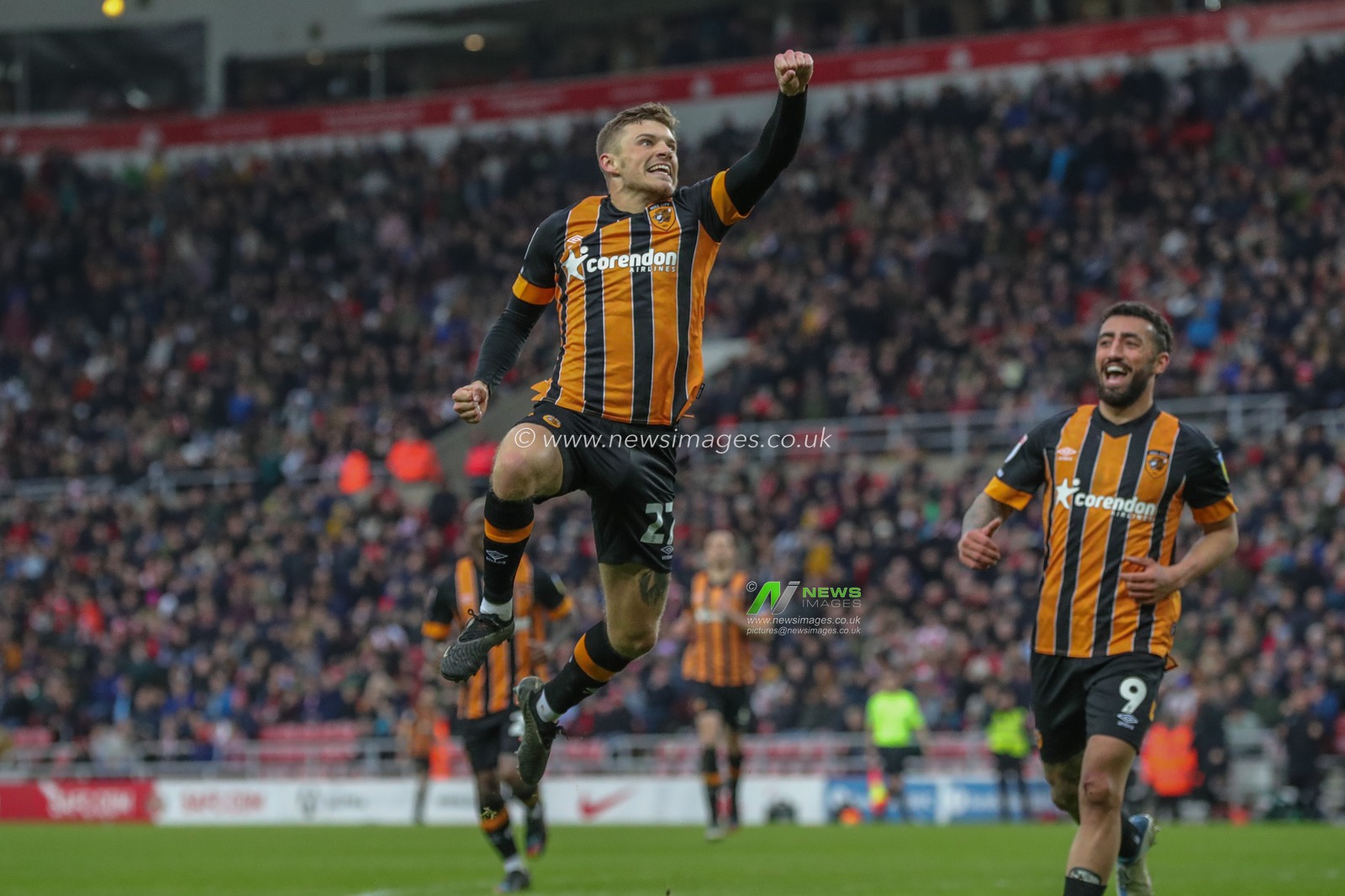 Regan Slater #27 of Hull City celebrates his goal to make it 2-3 during the Sky Bet Championship match Sunderland vs Hull City at Stadium Of Light, Sunderland, United Kingdom, 7th April 2023

(Photo by Alfie Cosgrove/News Images)