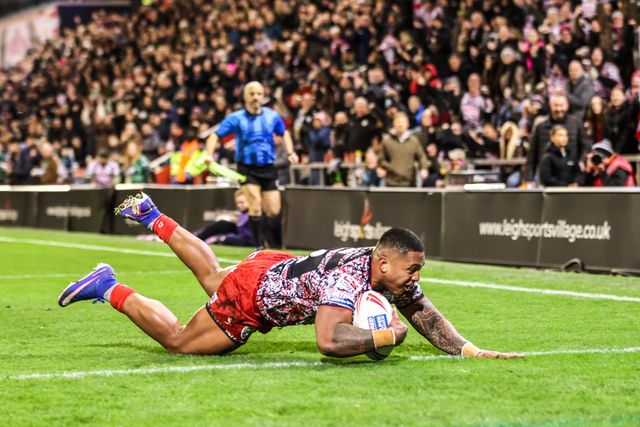 Tesi Niu of Leigh Leopards goes over for a try during the Betfred Super League match Leigh Leopards vs Catalans Dragons at Leigh Sports Village, Leigh, United Kingdom on 06 March 2026

(Photo by Alfie Cosgrove/News Images)