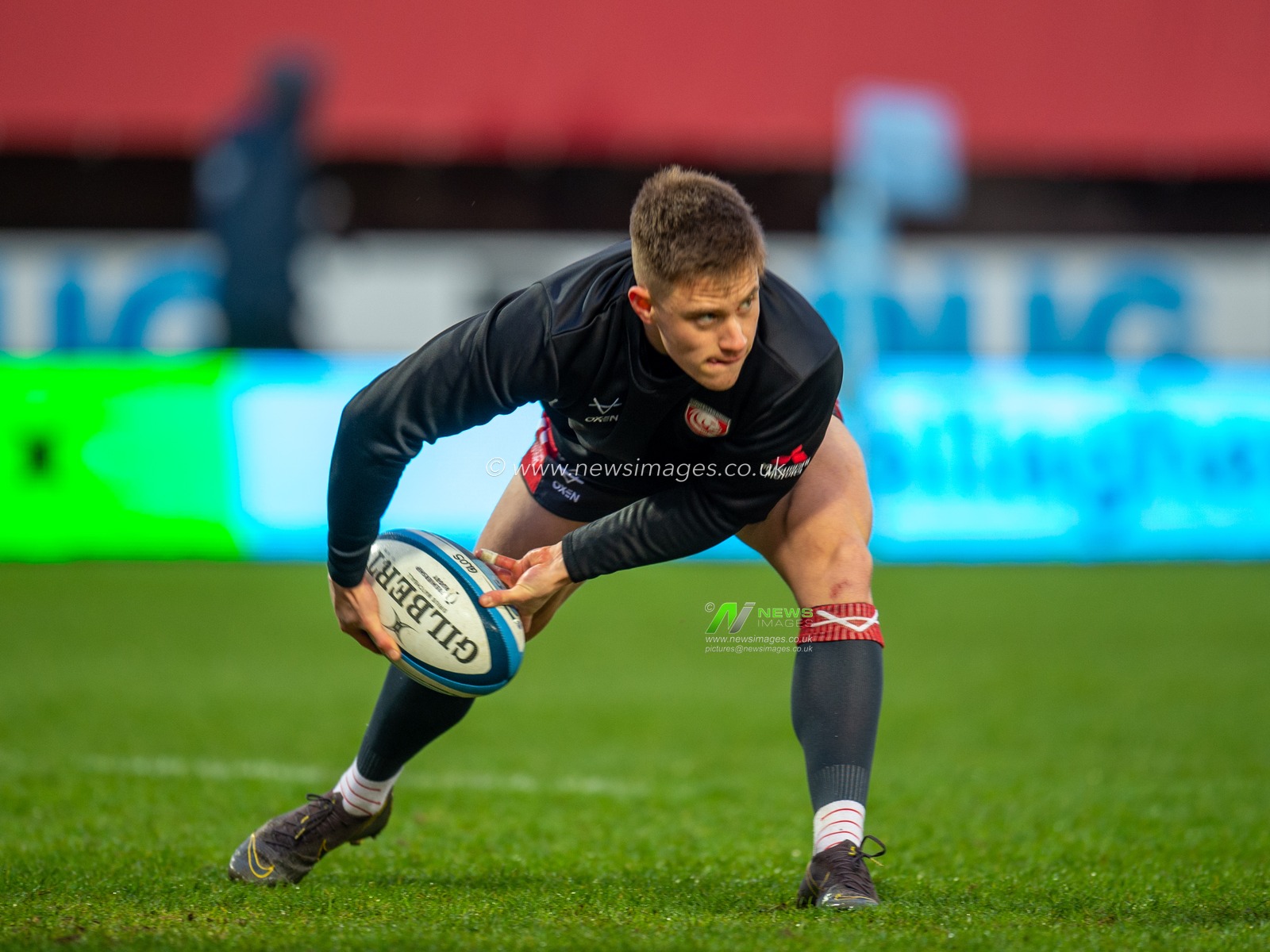 STEPHEN VARNEY #9 of Gloucester Rugby