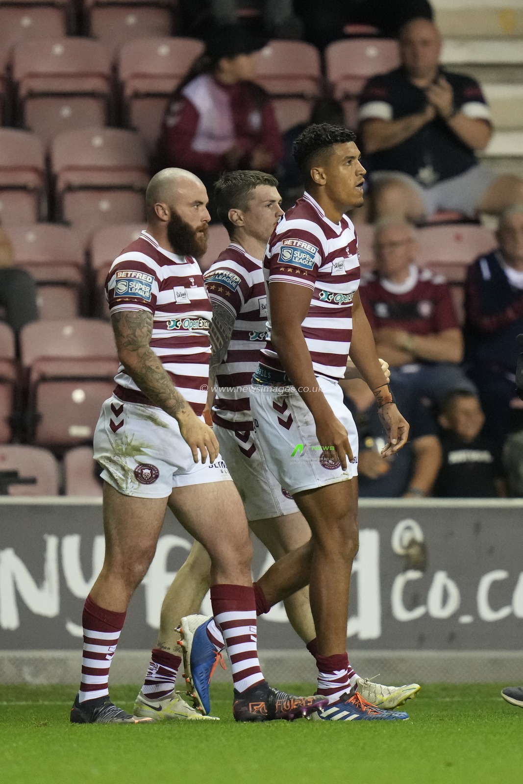 Jake Bibby 2 #of Wigan Warriors after his try during the Betfred Super League match Wigan Warriors vs Catalans Dragons at DW Stadium, Wigan, United Kingdom, 2nd September 2022

(Photo by Steve Flynn/News Images)