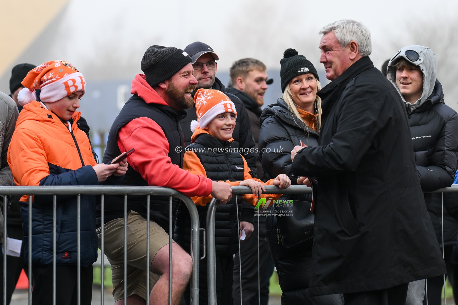 Steve Bruce head coach of Blackpool greats the travelling Blackpool fans ahead of the Sky Bet League 1 match Wrexham vs Blackpool at SToK Cae Ras, Wrexham, United Kingdom, 26th December 2024

(Photo by Craig Thomas/News Images)