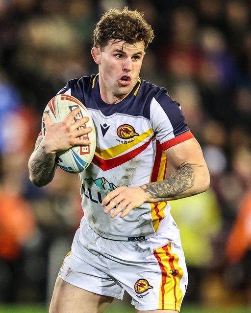 Toby Sexton of Catalans Dragons breaks with the ball during the Betfred Super League match Leigh Leopards vs Catalans Dragons at Leigh Sports Village, Leigh, United Kingdom on 06 March 2026

(Photo by Alfie Cosgrove/News Images)
