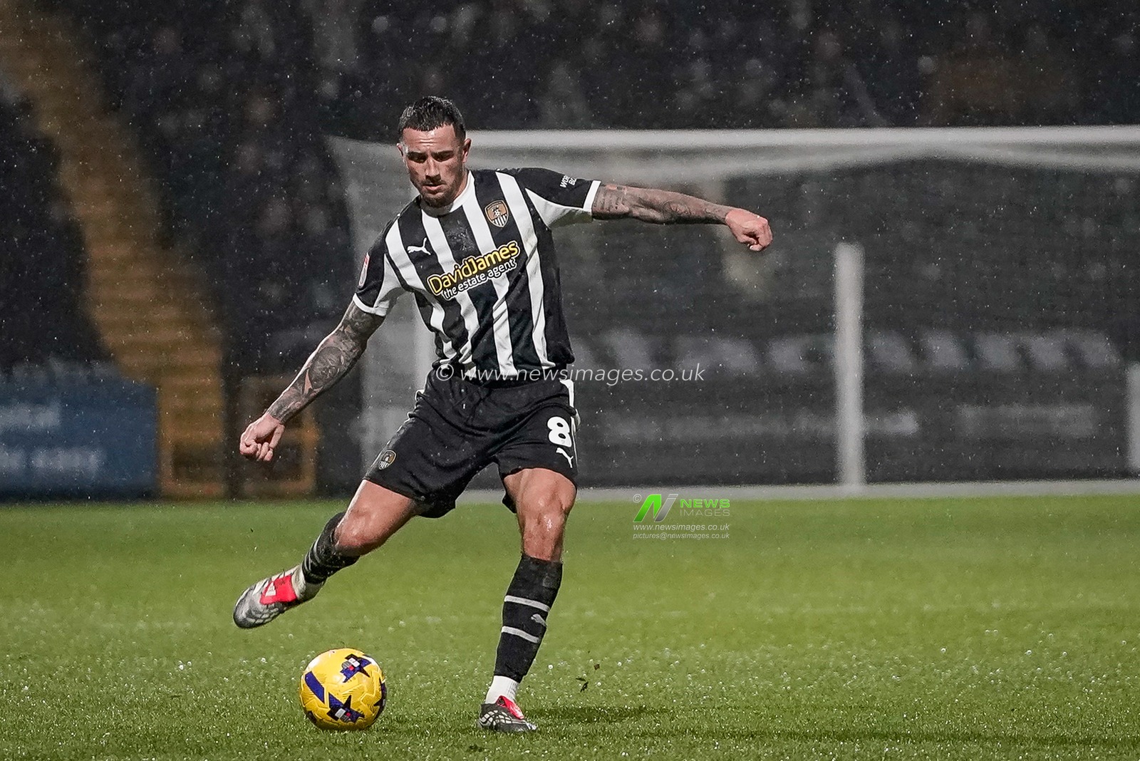 Oliver Norburn of Notts County passes the ball  during the Sky Bet League 2 match Notts County vs Gillingham at Meadow Lane, Nottingham, United Kingdom, 3rd February 2026

(Photo by Maynard Manyowa/News Images)
