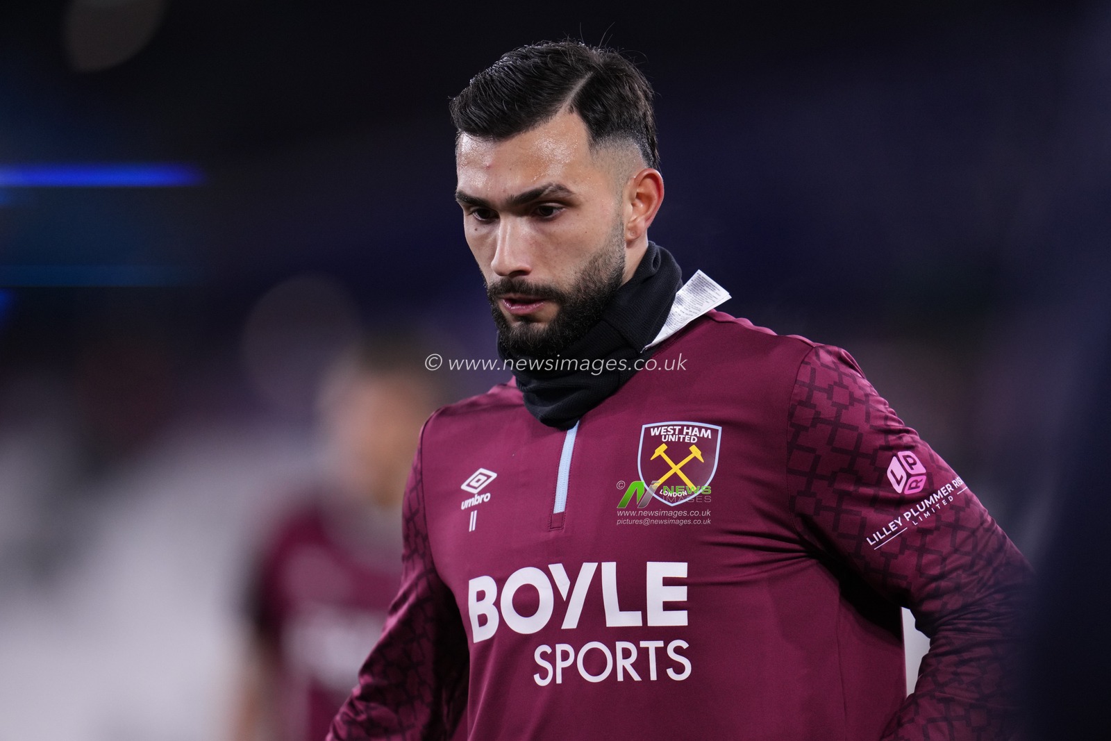 Valentin Castellanos of West Ham United ahead of the Premier League match West Ham United vs Nottingham Forest at London Stadium, London, United Kingdom, 6th January 2026

(Photo by Harvey Murphy/News Images)

*** GER AUT SUI OUT ***