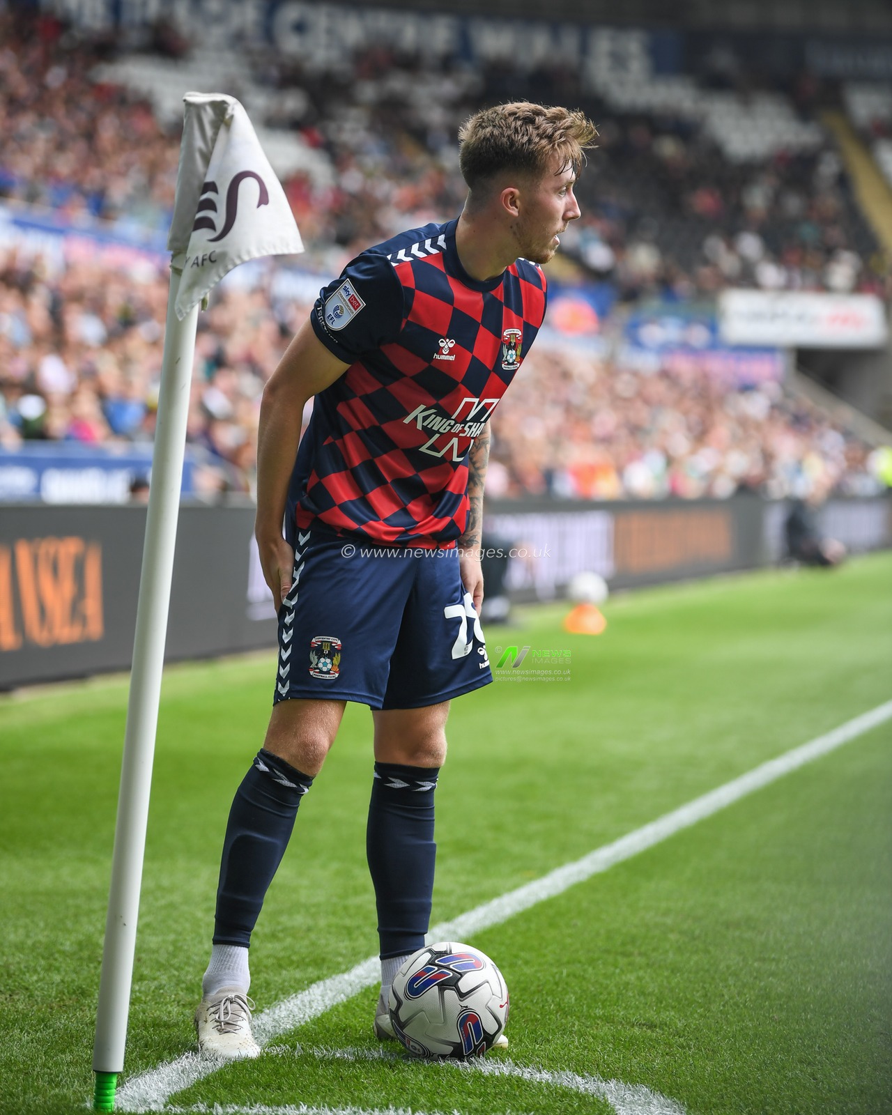 Josh Eccles #28 of Coventry City during the Sky Bet Championship match Swansea City vs Coventry City at Swansea.com Stadium, Swansea, United Kingdom, 19th August 2023

(Photo by Mike Jones/News Images)