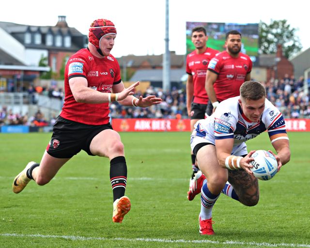 Betfred Super League Wakefield Trinity v Salford Red Devils