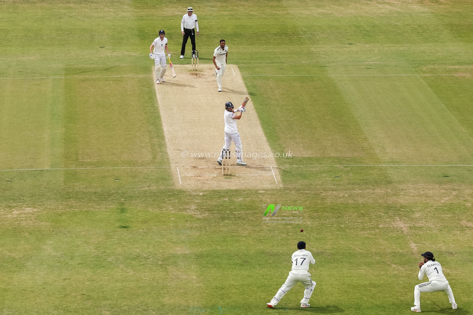 Rishabh Pant of India catches out Ollie Pope of England during the 1st Rothesay Test Match, Day 3 England vs India at Headingley Cricket Ground, Leeds, United Kingdom, 22nd June 2025

(Photo by Mark Cosgrove/News Images)