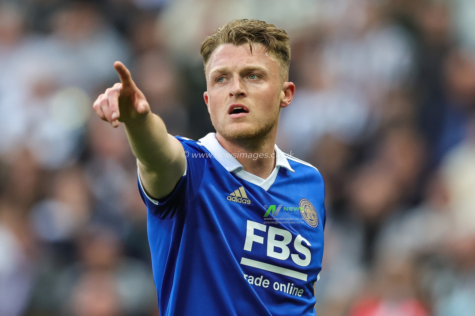 Harry Souttar #15 of Leicester City gives his team instructions during the Premier League match Newcastle United vs Leicester City at St. James's Park, Newcastle, United Kingdom, 22nd May 2023

(Photo by Mark Cosgrove/News Images)