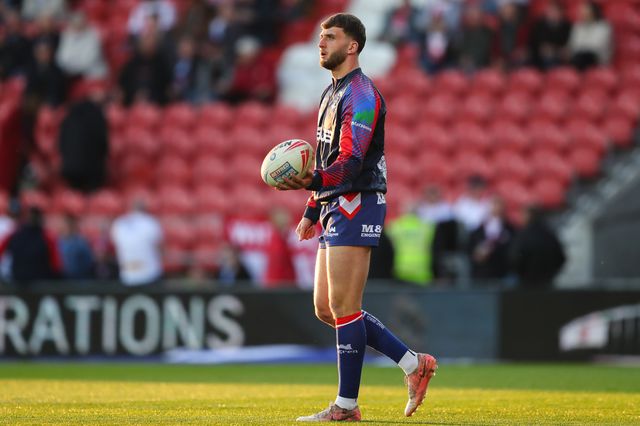 Josh Rourke of Wakefield Trinity during the pre-game warm up ahead of the Betfred Super League  Round 7 match St Helens vs Wakefield Trinity at Totally Wicked Stadium, St Helens, United Kingdom, 11th April 2025

(Photo by Gareth Evans/News Images)