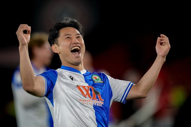 Ryoya Morishita of Blackburn Rovers applauds the fans after the final whistle  and celebrates his team win during the Sky Bet Championship match Sheffield United vs Blackburn Rovers at Bramall Lane, Sheffield, United Kingdom on 22 April 2026

(Photo by Maynard Manyowa/News Images)