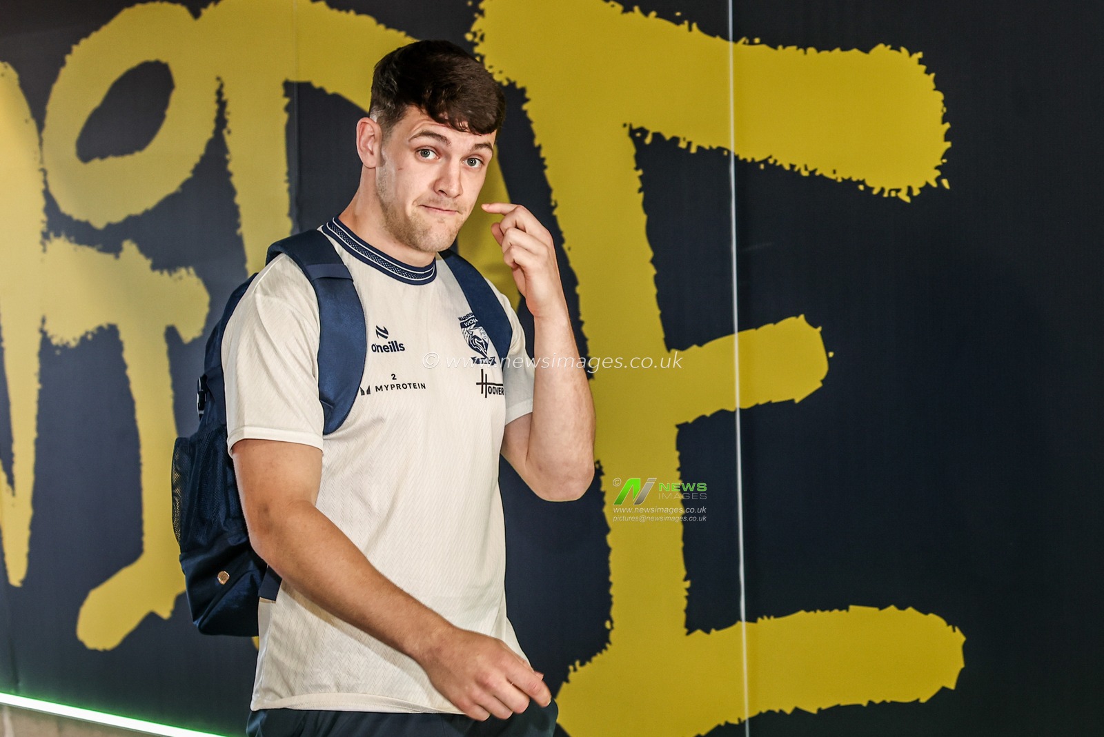 Josh Thewlis of Warrington Wolves arrives during the Betfred Super League round 12 match Warrington Wolves vs Bradford Bulls at The Halliwell Jones Stadium, Warrington, United Kingdom on 24 May 2026

(Photo by Alfie Cosgrove/News Images)