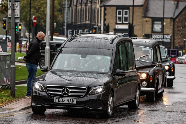 Members of the public pay respects during the Funeral of Harold Dennis “Dickie” Bird OBE at St Mary's Church, Barnsley, United Kingdom, 19th October 2025

(Photo by Alfie Cosgrove/News Images)