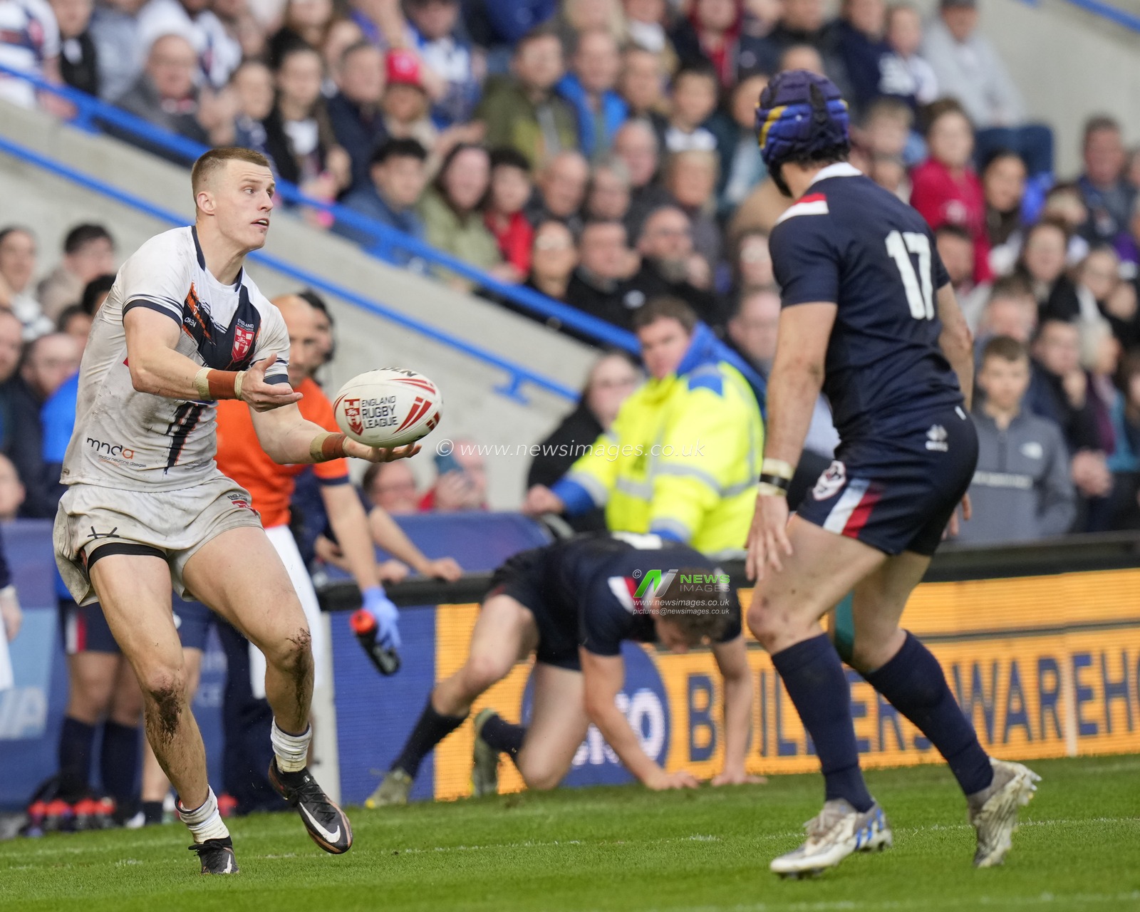 Ash Handley #2 of England passes inside during the Mid Season International match England vs France at Halliwell Jones Stadium, Warrington, United Kingdom, 29th April 2023

(Photo by Steve Flynn/News Images)