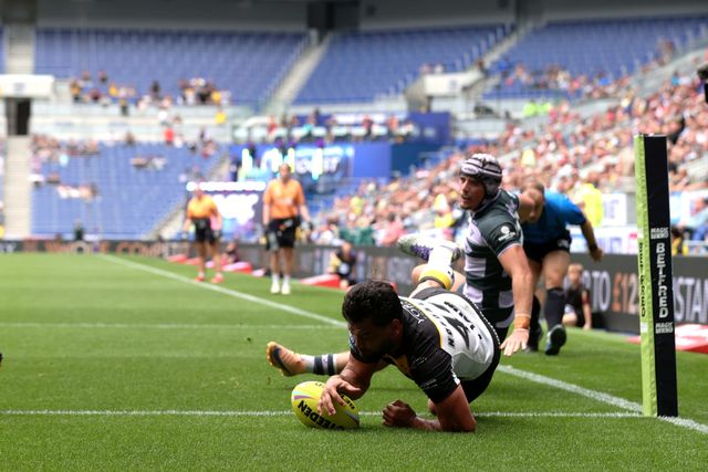 David Nofoaluma of York Knights goes over for a try during the Betfred Super League Magic Weekend match Huddersfield Giants vs York Knights at Hill Dickinson Stadium, Liverpool, United Kingdom on 04 July 2026

(Photo by Alfie Cosgrove/News Images)