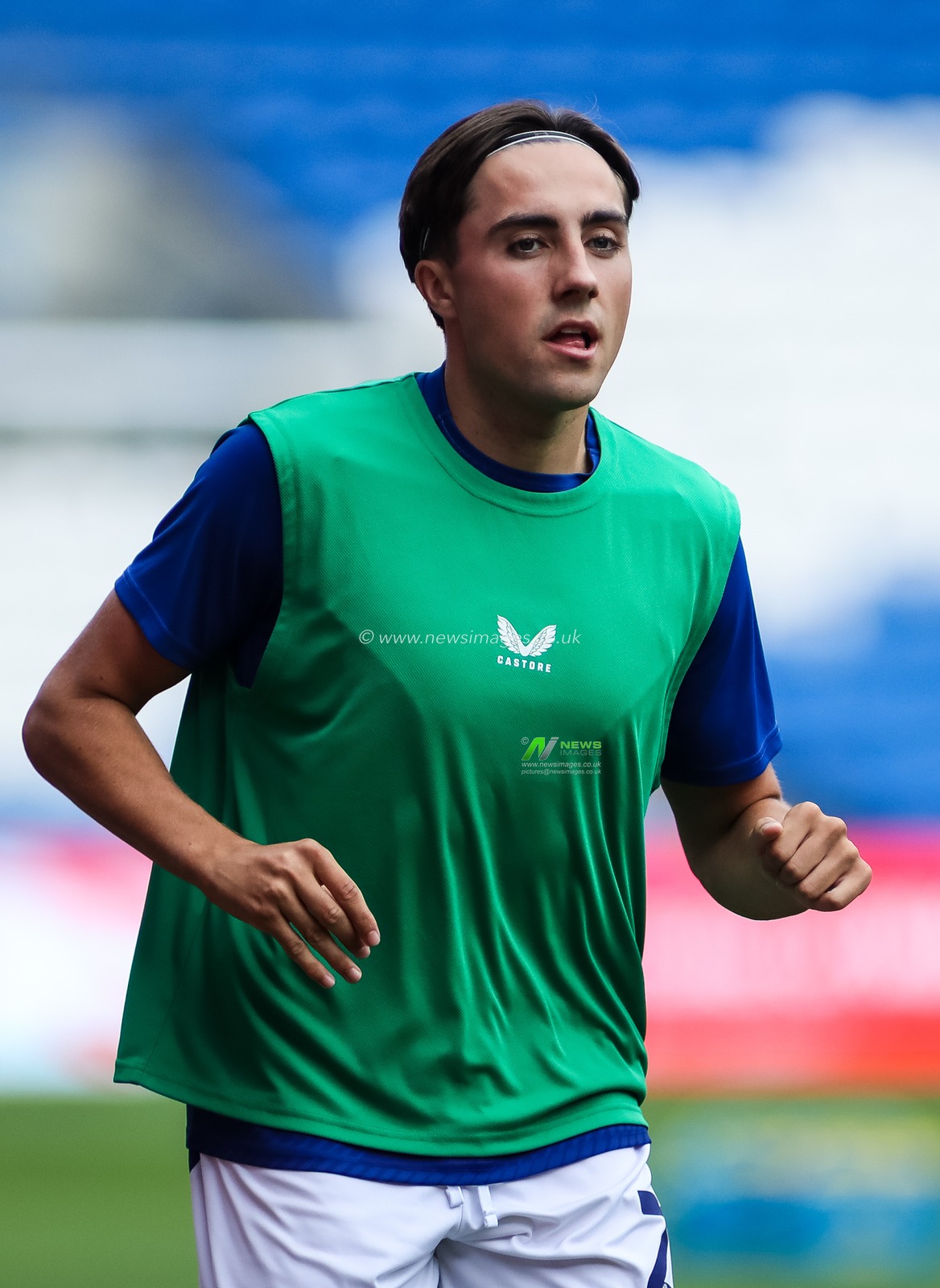 Joel Colwill of Cardiff City warms-up ahead of the Carabao Cup round 2 match Cardiff City vs Norwich City at Cardiff City Stadium, Cardiff, United Kingdom on 25 August 2026

(Photo by Andrew Lewis/News Images)