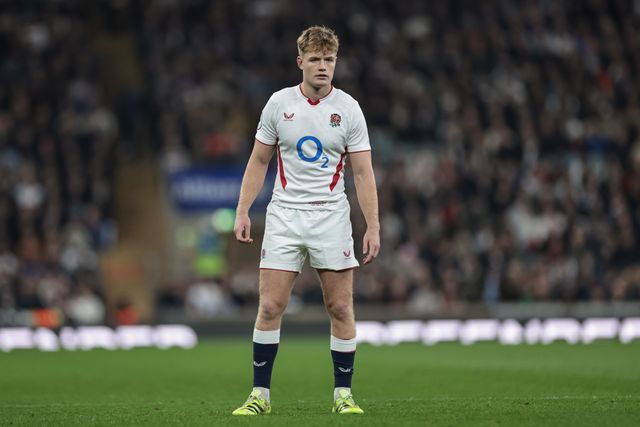 Fin Smith of England during the Quilter Nations Series 2025 match England vs Fiji at Allianz Stadium, Twickenham, United Kingdom, 8th November 2025

(Photo by Mark Cosgrove/News Images)

*** GER AUT SUI OUT ***
