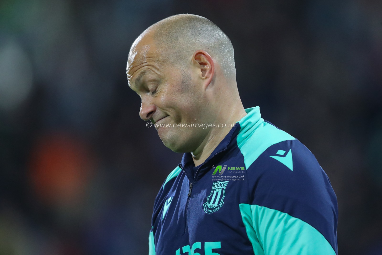Alex Neil manager of Stoke City reacts after the Sky Bet Championship match Huddersfield Town vs Stoke City at John Smith's Stadium, Huddersfield, United Kingdom, 20th September 2023

(Photo by Gareth Evans/News Images)